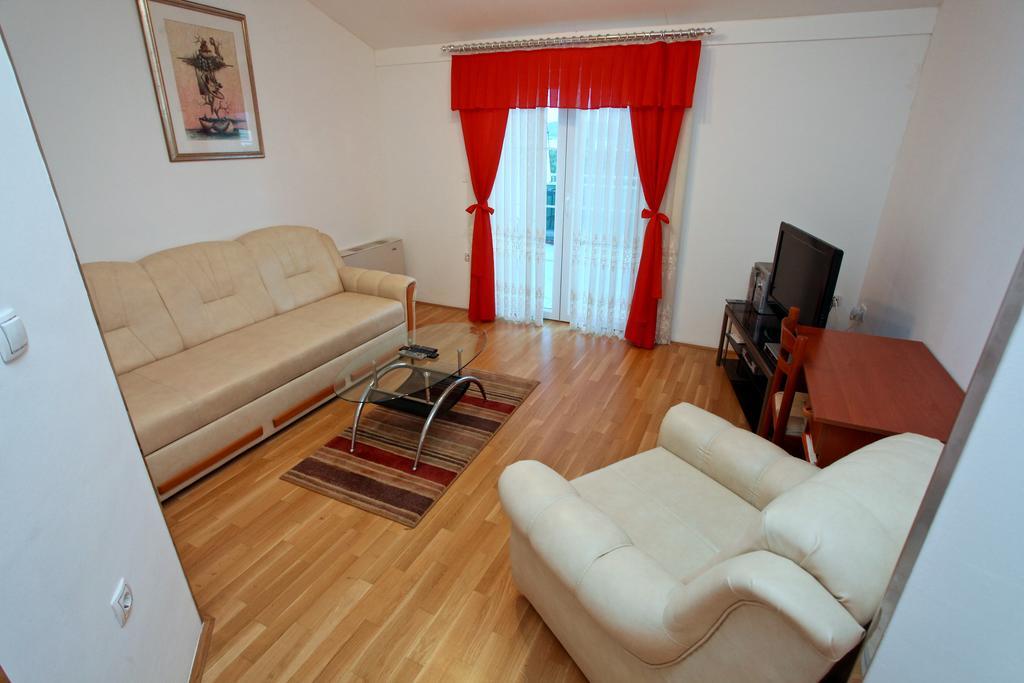 Vila Smirna Sveti Filip i Jakov Exterior foto